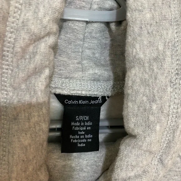 Calvin Klein Jacket. - Picture 3 of 3